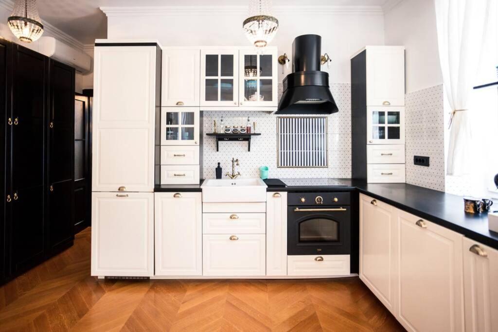Luxurious Apartment Bella Lux In City Center With Free Parking Included! Split Bagian luar foto